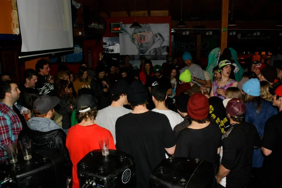 A packed crowd dancing shoulder to shoulder at the Frying Pan