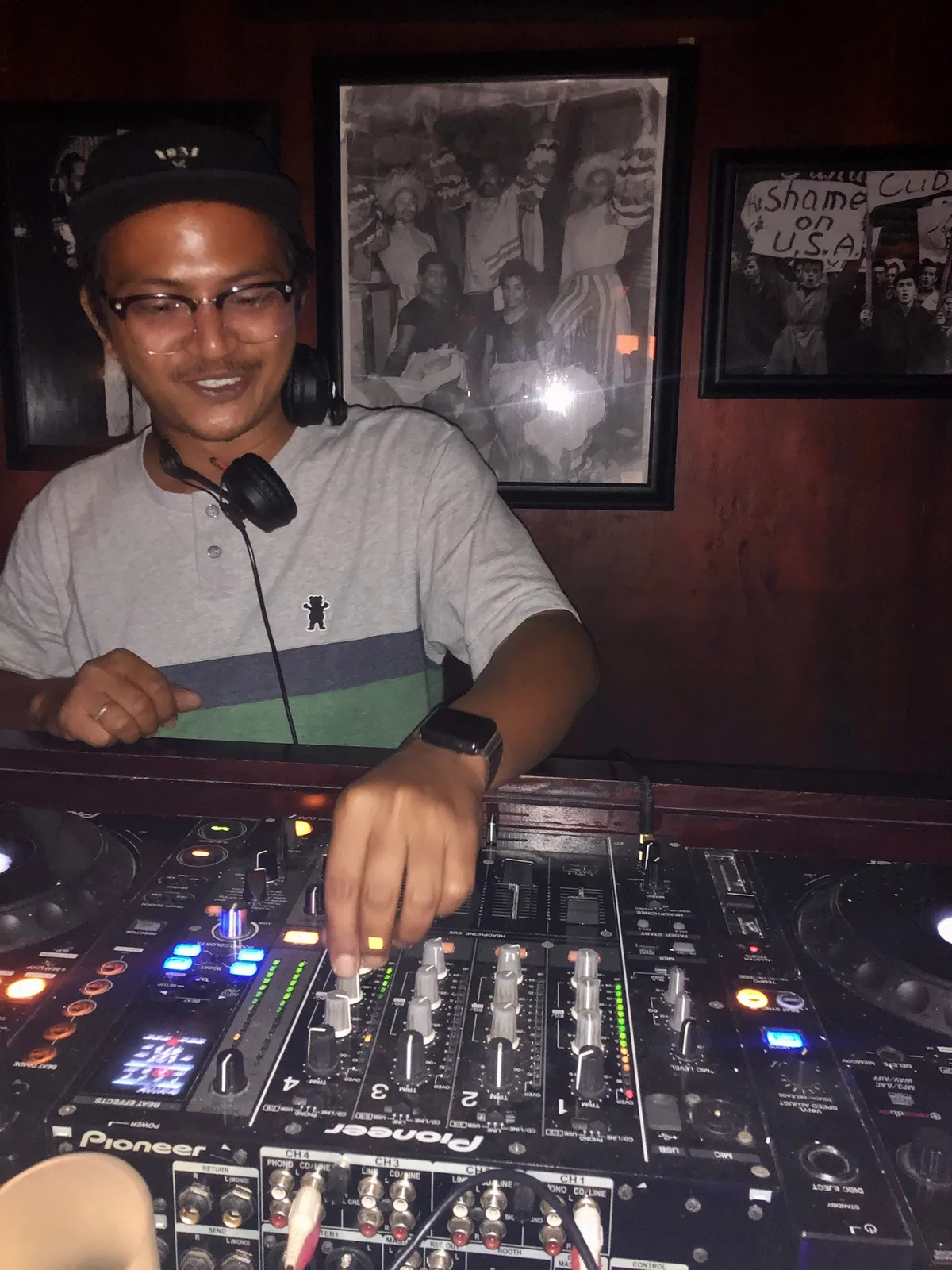 Rizkycore on the decks at El Nacional, Bali with DJ CMAN