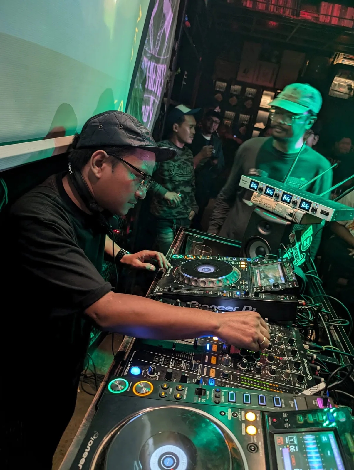 Rizkycore on the decks at 40 Thieves Bali, closing weekend with DJ CMAN
